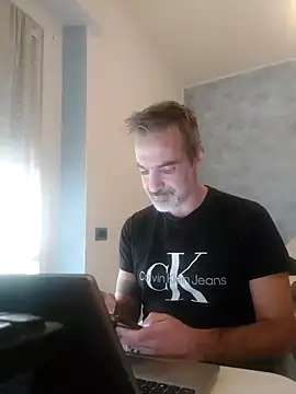 Snapshot of Marcolino183 chatting on 03.13.25 Marcolino183 online show from 03.13.25