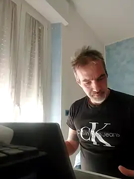 Snapshot of Marcolino183 chatting on 03.19.25 Marcolino183 online show from 03.19.25