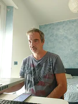 Snapshot of Marcolino183 chatting on 10.03.25 Marcolino183 online show from 10.03.25