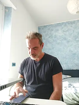 Snapshot of Marcolino183 chatting on 11.03.25 Marcolino183 online show from 11.03.25