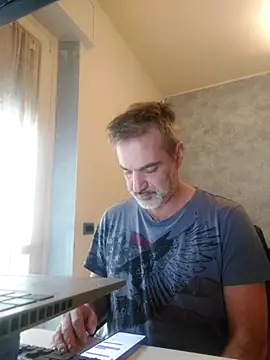 Snapshot of Marcolino183 chatting on 02.25.26 Marcolino183 online show from 02.25.26