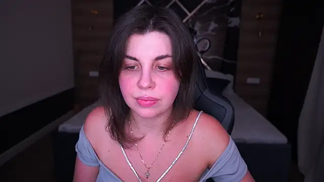 MirandaWong online show from 09.28.25