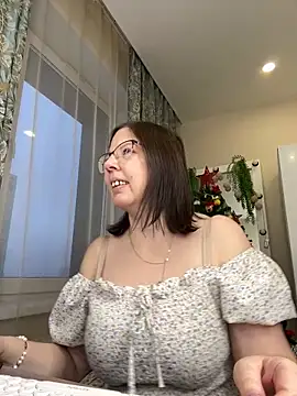 Snapshot of B_Bonya_m chatting on 12.24.24 B Bonya m online show from 12.24.24