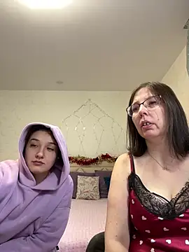 Snapshot of B_Bonya_m chatting on 01.06.25 B Bonya m online show from 01.06.25