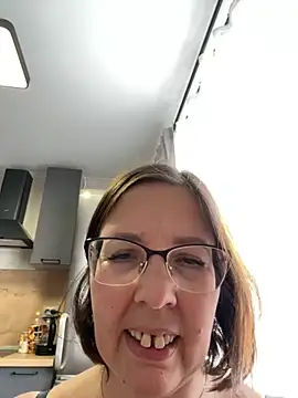 Snapshot of B_Bonya_m chatting on 03.15.25 B Bonya m online show from 03.15.25