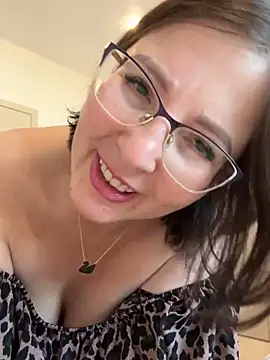 Snapshot of B_Bonya_m chatting on 09.12.25 B Bonya m online show from 09.12.25