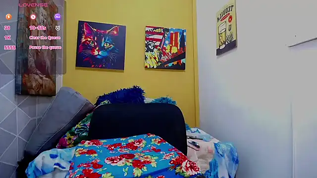 Snapshot of Agathasexy chatting on 10.18.25 Agathasexy online show from 10.18.25