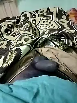 Snapshot of Karthik924 chatting on 12.14.24 Karthik924 online show from 12.14.24