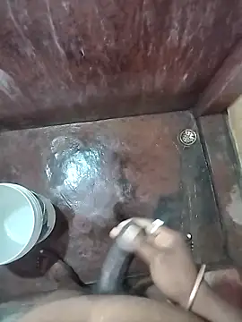 Snapshot of Karthik924 chatting on 11.30.25 Karthik924 online show from 11.30.25