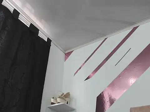 Kitten Hot  online show from 01.08.25