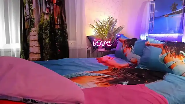 Evie Hill online show from 05.17.26