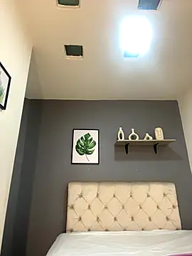 Soe Lara online show from 12.05.25