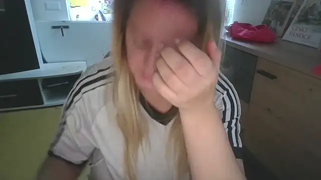 Meliss Official9 online show from 11.25.25