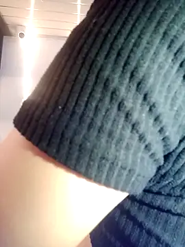 Snapshot of Catalehia_Milk chatting on 09.28.25 Catalehia Milk online show from 09.28.25