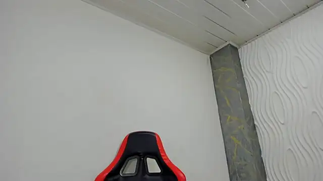 Snapshot of Catalehia_Milk chatting on 11.12.25 Catalehia Milk online show from 11.12.25