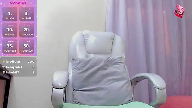 Snapshot of Hot_beauty__ chatting on 01.25.25 Hot beauty online show from 01.25.25