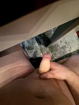 Warumnicht1980 online show from 02.21.25