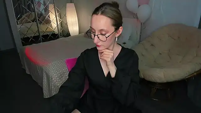 MelodyOfLovee online show from 02.15.25