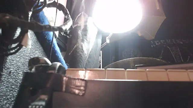 DREAMZ420 online show from 11.01.25