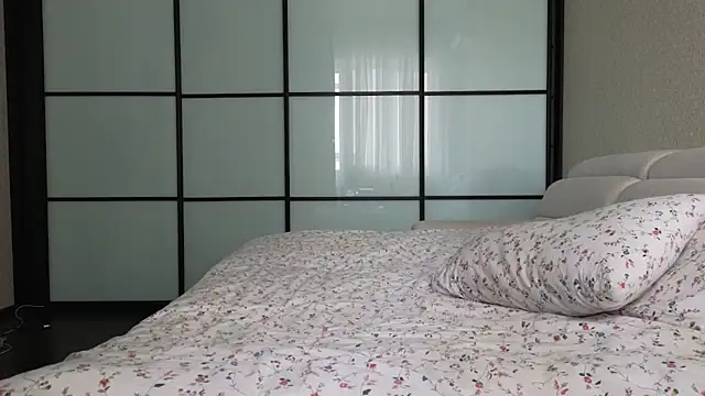 elsa limerence online show from 10.04.25