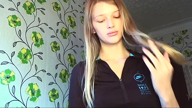 Evvie Summn1 online show from 06.05.26