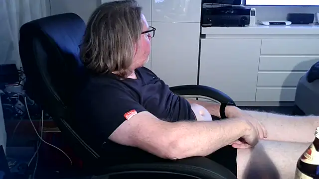 VSteph online show from 10.22.25