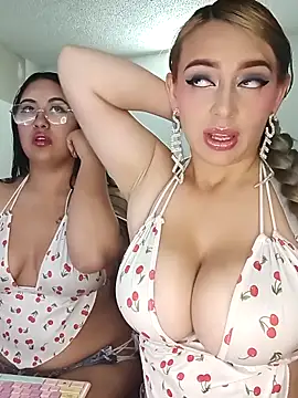 Snapshot of Nathahot69 chatting on 09.30.25 Nathahot69 online show from 09.30.25