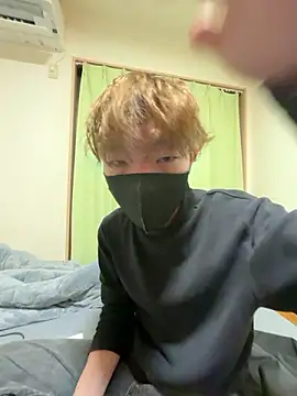 Snapshot of UKI06 chatting on 02.26.26 UKI06 online show from 02.26.26