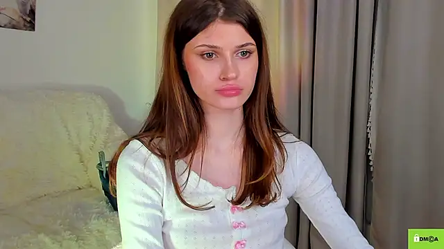 Snapshot of Hello_Vivienne chatting on 12.09.24 Hello Vivienne online show from 12.09.24