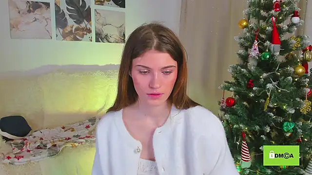 Snapshot of Hello_Vivienne chatting on 01.13.25 Hello Vivienne online show from 01.13.25