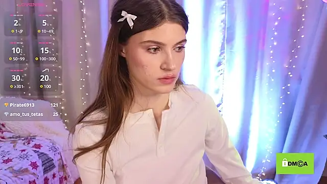 Snapshot of Hello_Vivienne chatting on 01.25.25 Hello Vivienne online show from 01.25.25