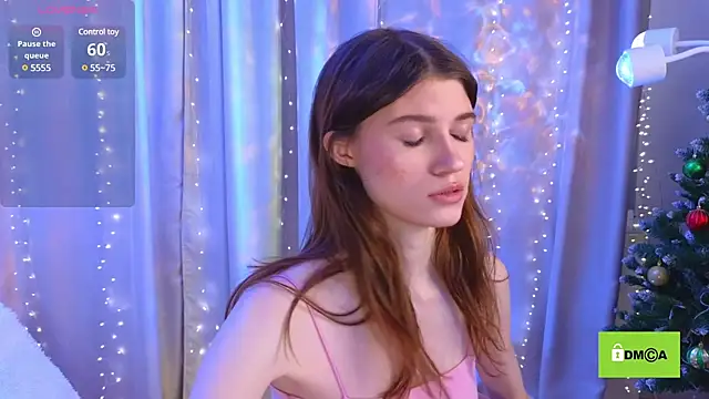 Snapshot of Hello_Vivienne chatting on 01.26.25 Hello Vivienne online show from 01.26.25