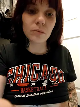 Snapshot of Mercedez_BaBy chatting on 02.04.25 Mercedez BaBy online show from 02.04.25