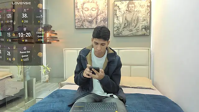 Snapshot of kieran_derek chatting on 01.06.26 kieran derek online show from 01.06.26