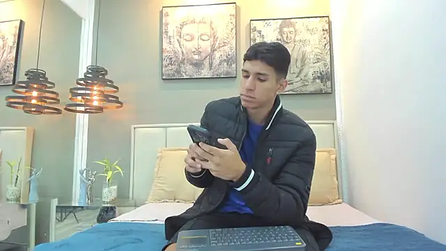 Snapshot of kieran_derek chatting on 01.08.26 kieran derek online show from 01.08.26