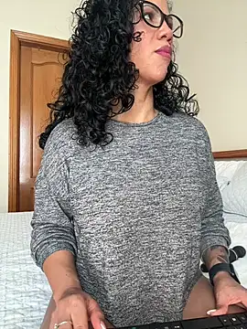 soli-lov online show from 02.16.25