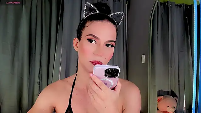 Snapshot of gatitavenecis chatting on 01.22.25 gatitavenecis online show from 01.22.25