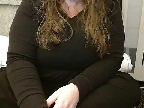 MarthaBriest online show from 02.12.25