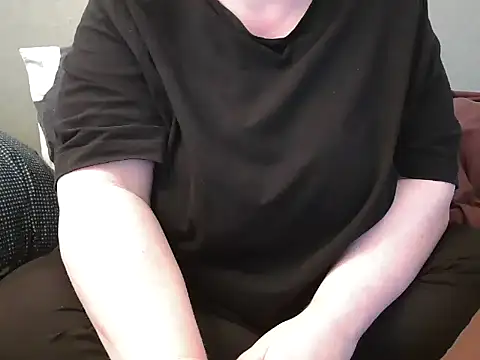 MarthaBriest online show from 03.10.25