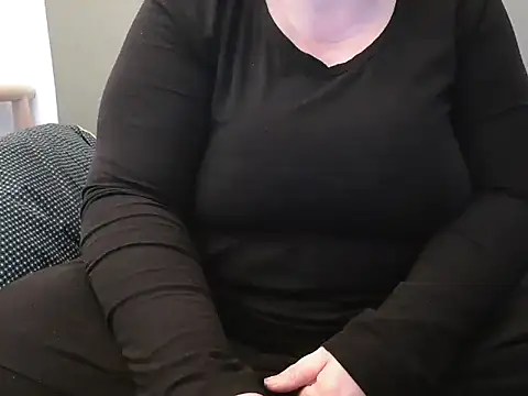 MarthaBriest online show from 03.18.25