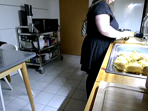 MarthaBriest online show from 11.27.25