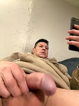 Snapshot of Paulitos89 chatting on 12.04.25 Paulitos89 online show from 12.04.25