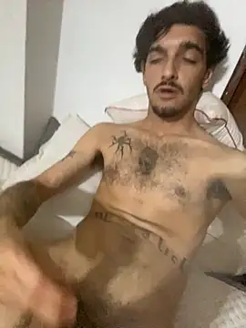 Snapshot of Tomito14 chatting on 11.27.25 Tomito14 online show from 11.27.25