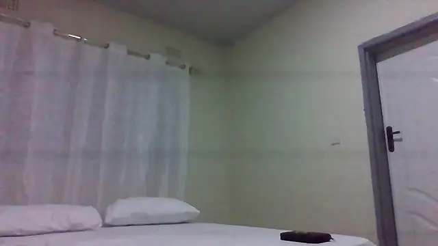 Snapshot of sweets_80 chatting on 02.02.26 sweets 80 online show from 02.02.26