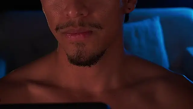 Snapshot of Aaronfox_x chatting on 11.04.25 Aaronfox x online show from 11.04.25