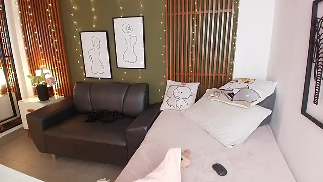 Snapshot of brigiitte_rohan chatting on 09.17.25 brigiitte rohan online show from 09.17.25