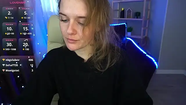 MaribelRiverr  online show from 12.29.24