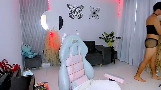 melany  sweet  online show from 11.14.25