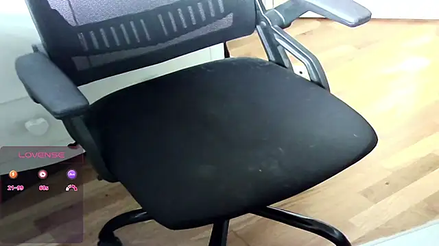 Big And ThickUK online show from 04.17.26