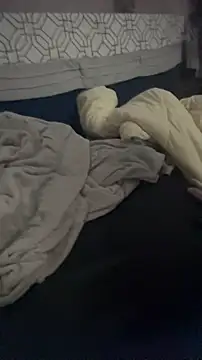 Snapshot of Honeydipp73 chatting on 10.26.25 Honeydipp73 online show from 10.26.25